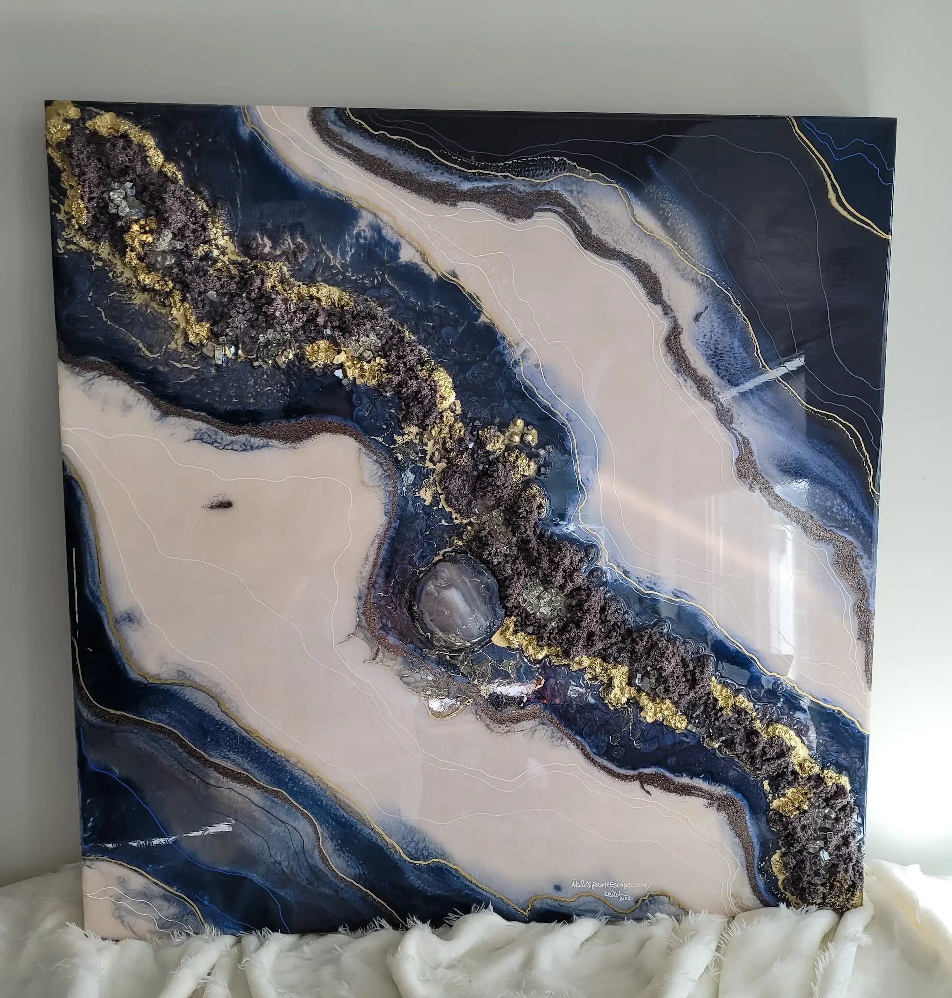 "Morning Mist" - Geode inspired wall art Nicole's paint Escape